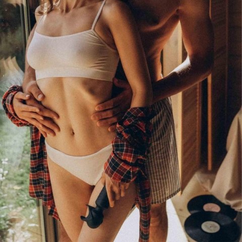 MAN.WAND EVO BLACK PLUM RECHARGEABLE MASTURBATOR Boss of toys