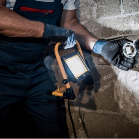 HALOGEN PRZENOŚNY LAMPA LED WARSZTATOWA MOCNY NAŚWIETLACZ SMD BUDOWLANY Fortrade