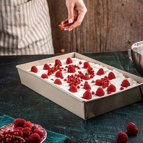 FORMA BLACHA PROSTOKĄTNA DO CIASTA 36,5x24cm KINGHOFF KH-1975 Kinghoff